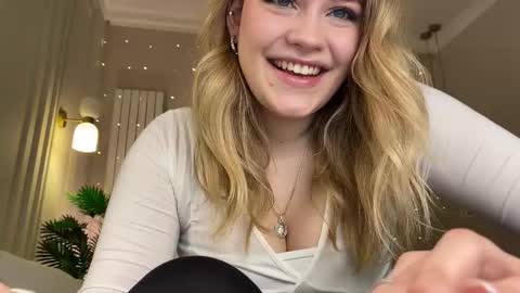 Stephanie online show from February 13, 8:49 pm