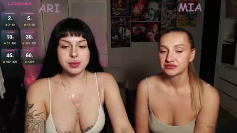 Ari online show from October 4, 2:04 pm