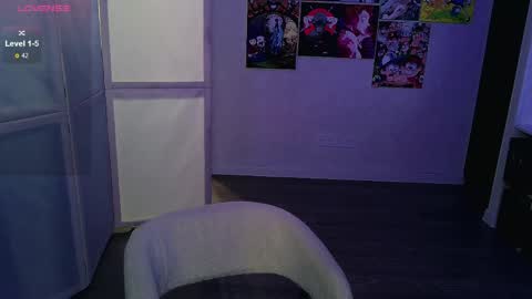 Ari online show from April 7, 2:17 pm