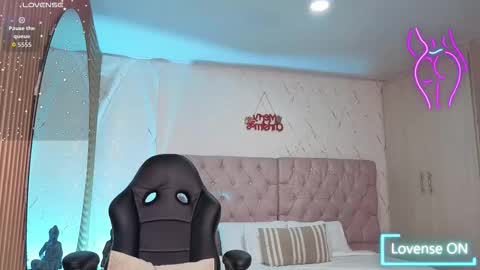 Snapshot of eliza_eup69 chatting on December 14, 7:40 pm ELIZA online show from December 14, 7:40 pm