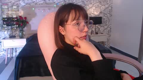 Eliza online show from November 25, 7:14 pm