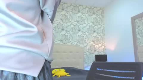 Eliza online show from March 31, 7:14 pm