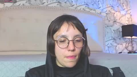 Eliza online show from April 21, 1:42 am