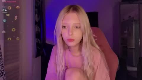 Elizabeth online show from October 27, 4:33 pm