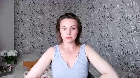 Snapshot of eliza_sin chatting on May 24, 12:10 pm Elizabeth online show from May 24, 12:10 pm