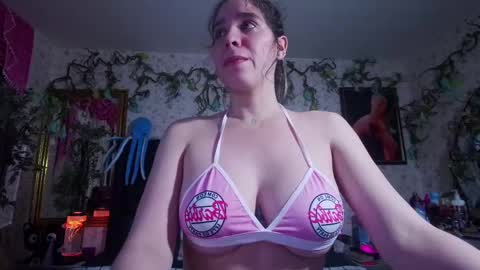 Elizabeth online show from September 9, 10:15 am