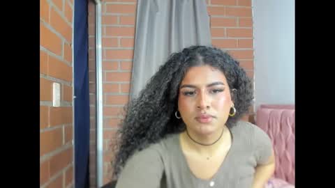 elizabeth_777 online show from December 7, 1:58 am