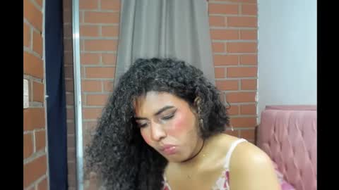 elizabeth_777 online show from December 7, 5:04 am