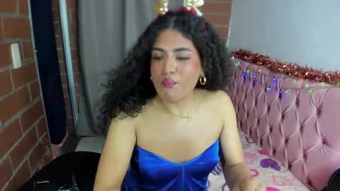 elizabeth_777 online show from December 21, 9:25 pm