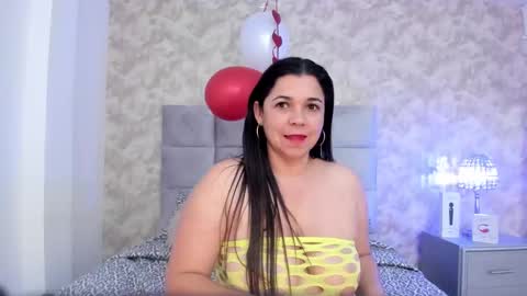 Elizabeth online show from February 21, 1:22 am