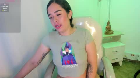 Elizabeth  online show from April 10, 11:15 am