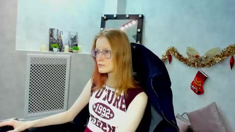 Snapshot of elizabeth_harpper chatting on January 4, 1:31 am Elizabeth online show from January 4, 1:31 am