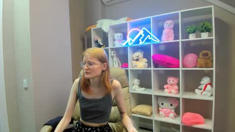 Snapshot of elizabeth_harpper chatting on February 28, 9:15 am Elizabeth online show from February 28, 9:15 am