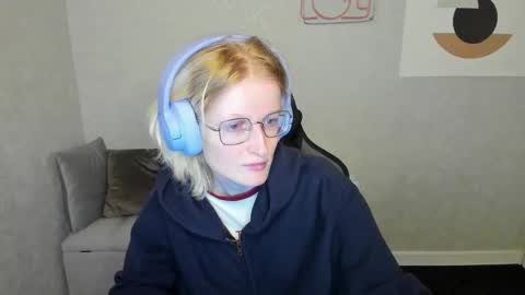 Snapshot of elizabeth_harpper chatting on September 22, 12:56 am Elizabeth online show from September 22, 12:56 am