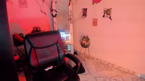 Snapshot of elizabeth_martinez98 chatting on October 20, 6:19 pm Elizabeth Martinez online show from October 20, 6:19 pm