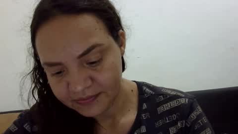 Snapshot of elizabeth_martinez_ chatting on October 12, 4:39 pm Elizabeth Martinez online show from October 12, 4:39 pm