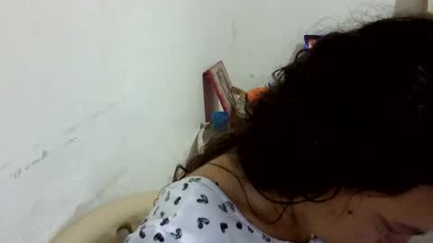 Snapshot of elizabeth_martinez_ chatting on June 10, 3:33 pm Elizabeth Martinez online show from June 10, 3:33 pm