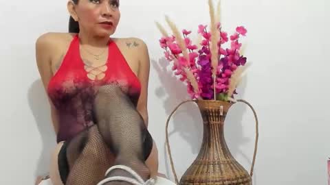 Elizabeth Mathure online show from October 18, 7:42 am