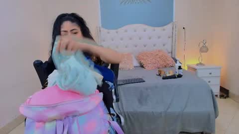 Elizabeth  online show from April 21, 12:56 am