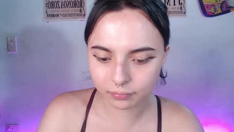 Snapshot of elizabeth_taylorxxx chatting on January 18, 4:59 am Elizabeth Taylor online show from January 18, 4:59 am