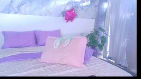 Snapshot of elizabethcampbell chatting on April 26, 7:44 pm Lizzy online show from April 26, 7:44 pm