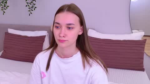 Snapshot of elizabethcash chatting on March 1, 1:53 am Elizabeth online show from March 1, 1:53 am