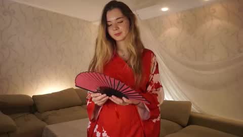 Elizabeth online show from September 24, 5:38 pm