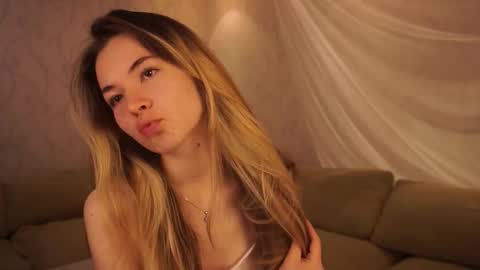 Elizabeth online show from October 1, 7:53 pm