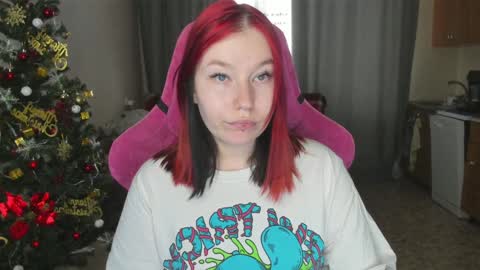 Snapshot of elizabethflowerr chatting on December 27, 8:13 am Eli online show from December 27, 8:13 am