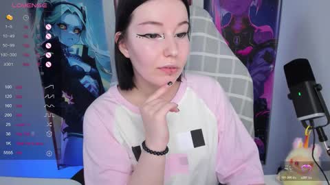 Snapshot of elizabethflowerr chatting on December 5, 3:48 am Eli online show from December 5, 3:48 am