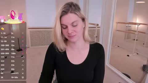 elizabethmad online show from October 23, 7:07 am