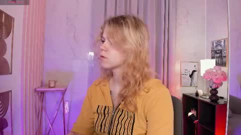 Elizabeth online show from July 2, 5:35 am