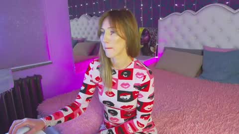 Linda online show from February 1, 1:34 am