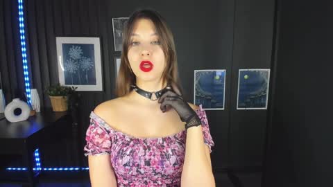 Eliza online show from December 27, 6:20 pm