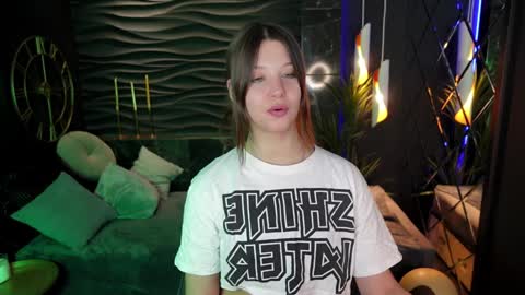 Eliza online show from January 9, 5:11 pm