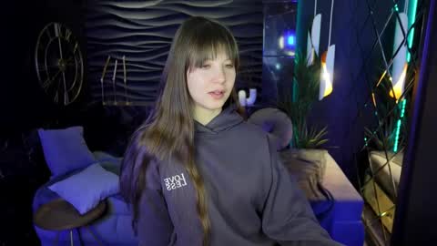 Eliza online show from February 27, 7:47 pm