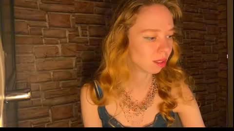 Snapshot of elizastorm chatting on July 7, 11:58 am Eliza online show from July 7, 11:58 am