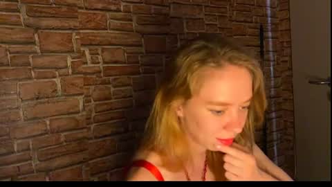 Snapshot of elizastorm chatting on July 14, 6:35 pm Eliza online show from July 14, 6:35 pm