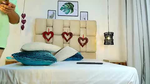 Eliza online show from September 29, 12:54 pm