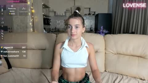 Snapshot of elizsweet chatting on March 10, 3:20 pm Eliz                               online show from March 10, 3:20 pm