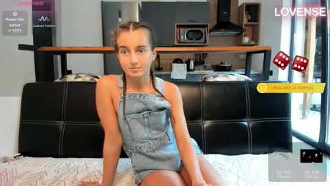 Snapshot of elizsweet chatting on September 29, 9:58 am Eliz                               online show from September 29, 9:58 am