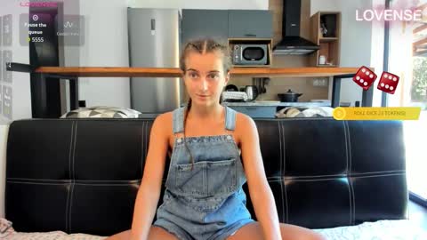 Snapshot of elizsweet chatting on October 6, 9:51 am Eliz                               online show from October 6, 9:51 am