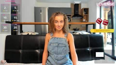 Snapshot of elizsweet chatting on October 9, 9:18 am Eliz                               online show from October 9, 9:18 am