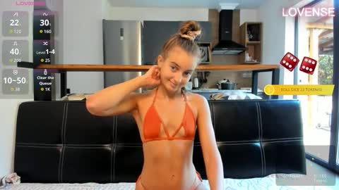 Snapshot of elizsweet chatting on October 11, 10:47 am Eliz                               online show from October 11, 10:47 am