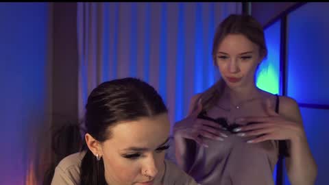 Snapshot of elizzza_ chatting on February 8, 7:26 am elizzza_ online show from February 8, 7:26 am