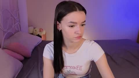 Snapshot of elizzza_ chatting on September 16, 5:08 am elizzza_ online show from September 16, 5:08 am