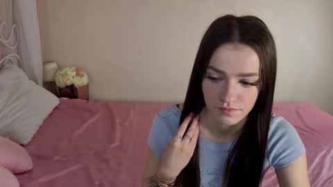 Snapshot of elizzza_ chatting on October 14, 5:19 am elizzza_ online show from October 14, 5:19 am