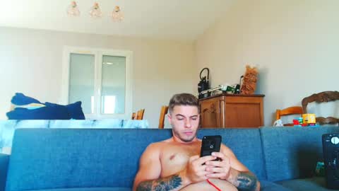 Snapshot of elkafit28 chatting on June 19, 9:57 am elkafit28 online show from June 19, 9:57 am
