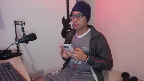 Elkin Clark online show from February 24, 2:04 pm