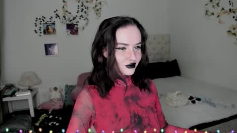 ELLA online show from December 21, 9:16 am